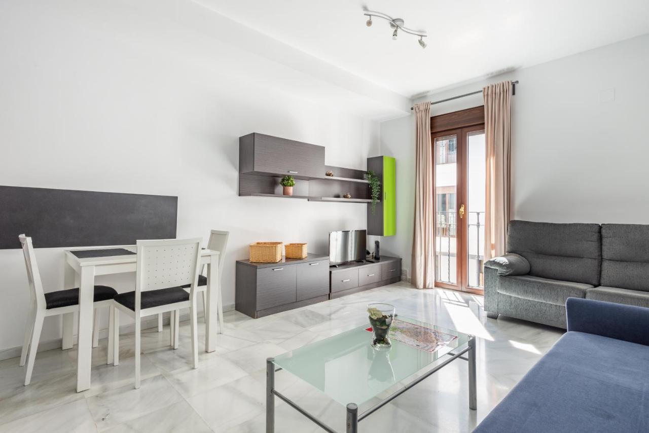 First Floor Near Macarena Church Sevilla Exterior foto